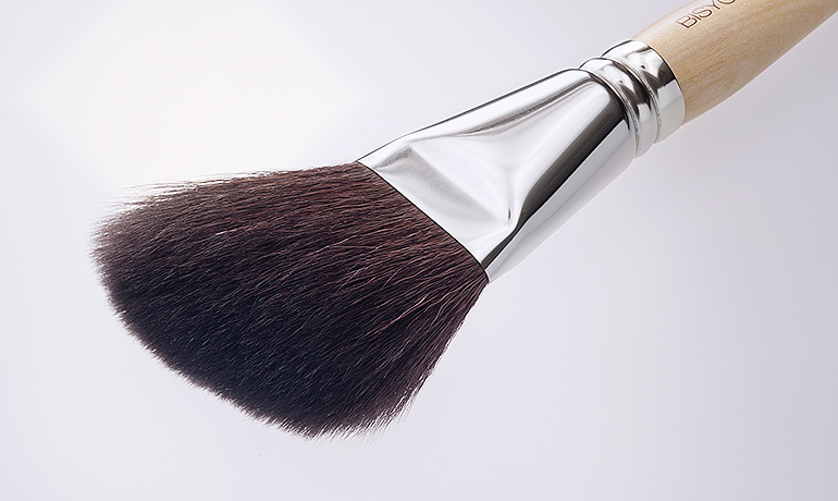 Diagonal Eye Brow Brush