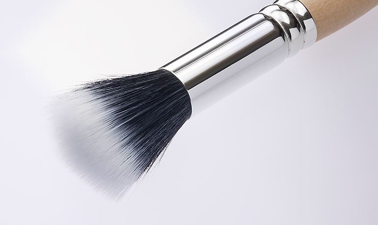 Diagonal Eye Brow Brush