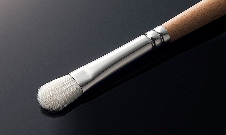 Diagonal Eye Brow Brush